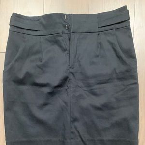 New casual black skirt